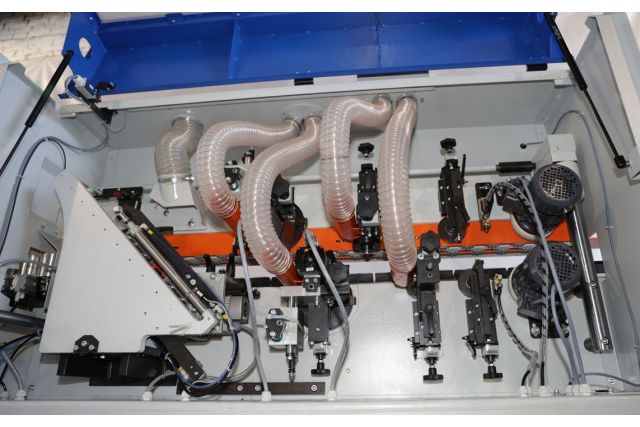 Автоматический кромкооблицовочный станок...