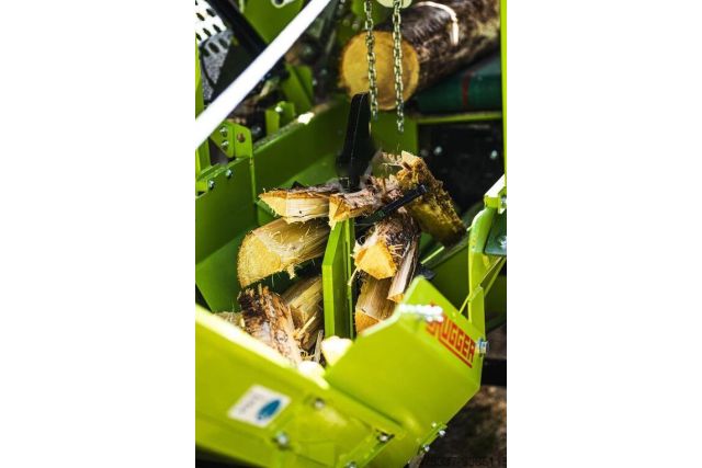 Напівавтоматична машина для різання і розколу...