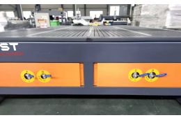 Фрезерный станок по дереву с ЧПУ MAST 1325