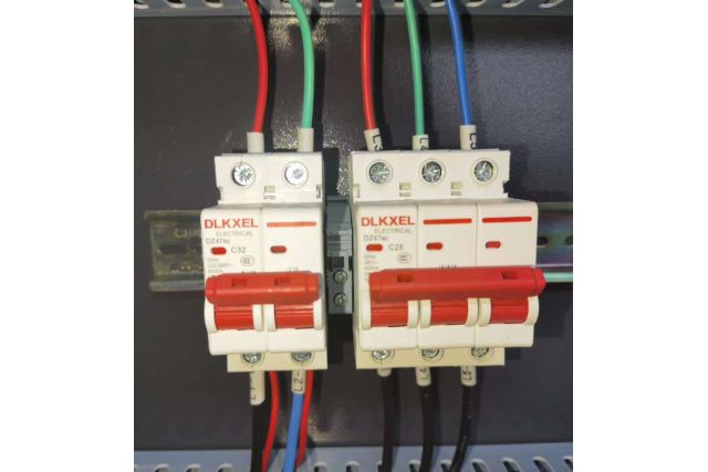 Фрезерний верстат по дереву з ЧПУ MAST 1325