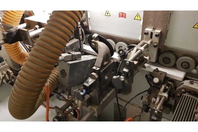 Кромкооблицовочный станок BRANDT KDF 530 C