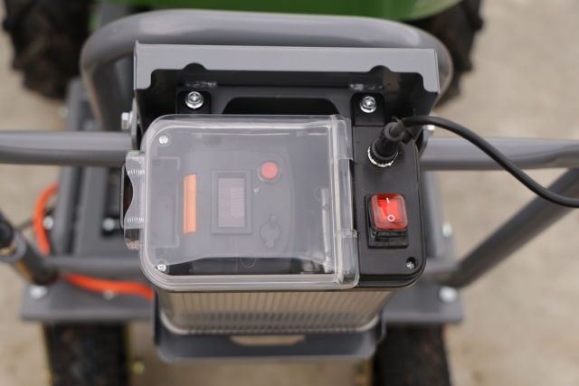 Акумуляторна тачка MAST EWD300B