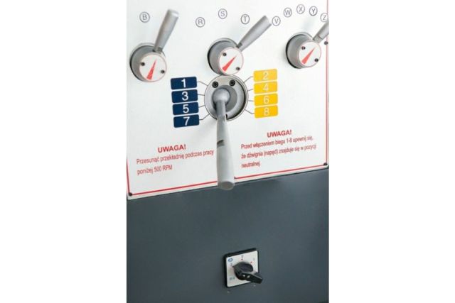 Универсальный токарный станок CORMAK 410x1500