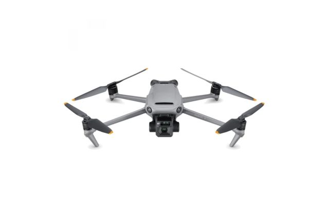 Квадрокоптер DJI Mavic 3 Fly More Combo