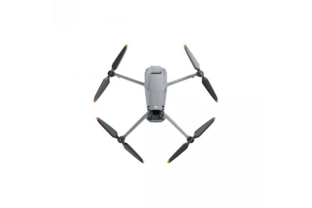 Квадрокоптер DJI Mavic 3 Fly More Combo