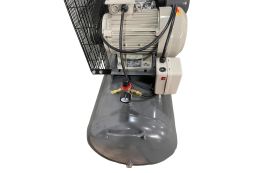 Поршневий компресор MAST TA90/300L 400V