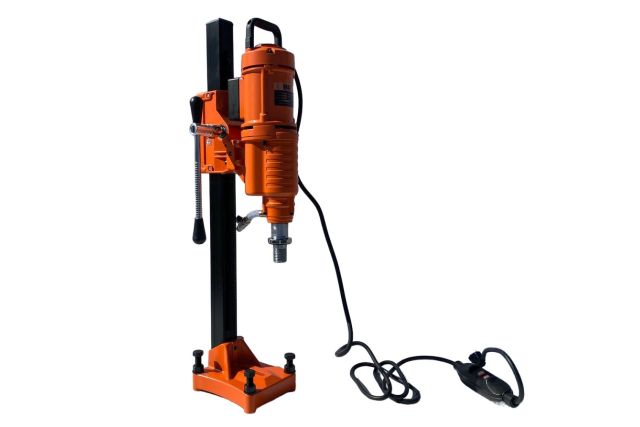 Установка алмазного бурения по бетону Bass...