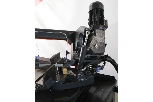 Полуавтоматическая ленточная пилка DISPA MAKINA...