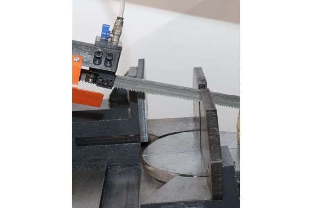 Полуавтоматическая ленточная пилка DISPA MAKINA...