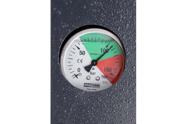 Полуавтоматическая двухколонная ленточная пила...