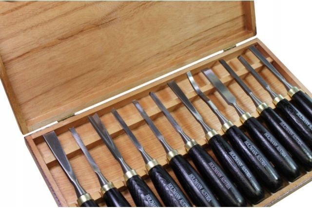Комплект инструментов для резьбы по дереву 12...