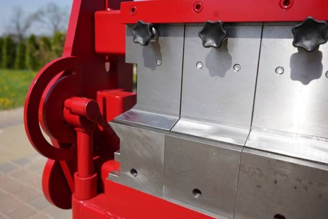 Листозгинальний верстат Prod-masz SGR 1400/1,5/160