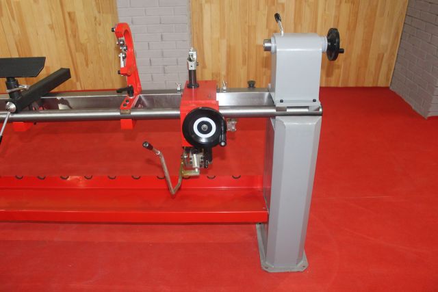 Токарный станок Holzmann DBK 1500