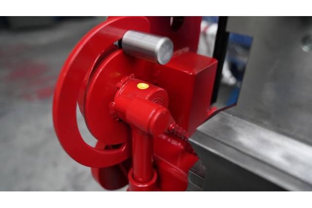 Листозгинальний верстат Prod-masz SGR 1400/1,5/160