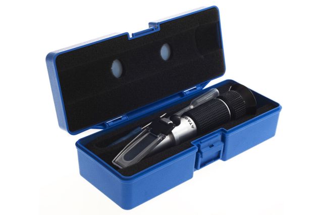 Рефрактометр для измерения эксплуатационных...