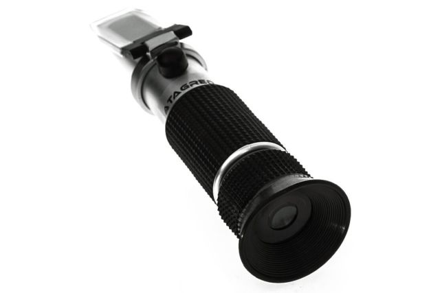 Рефрактометр для измерения эксплуатационных...