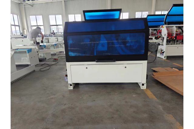 Кромкооблицювальний верстат MAST Holztechnik K306