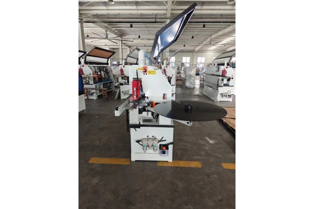 Кромкооблицювальний верстат MAST Holztechnik K306Р