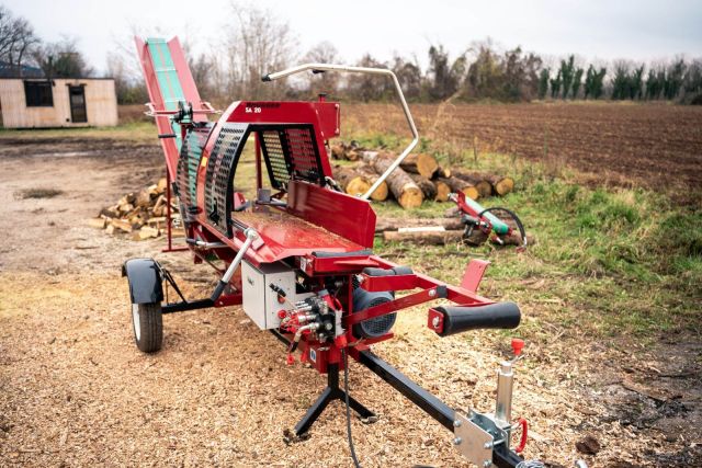 Полуавтоматическая машина для резки и раскола...