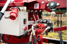 Напівавтоматична машина для різання і розколу дров Brugger SA38