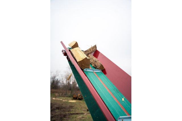 Полуавтоматическая машина для резки и раскола...