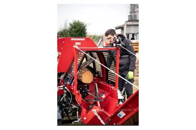 Полуавтоматическая машина для резки и раскола дров Brugger SA48 4