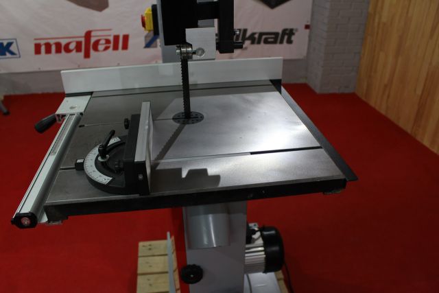 Стрічкова пила Holzmann HBS 470PROFI