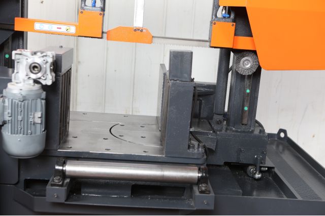 Автоматична двоколонна стрічкова пилка DISPA...