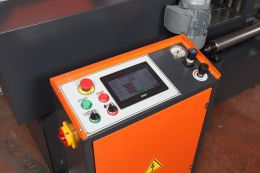 Автоматическая двухколонная ленточная пилка DISPA MAKINA D-O 550