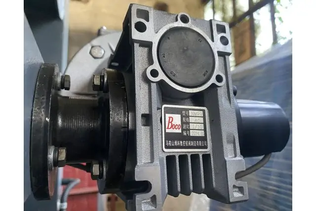 Гидравлические гильотинные ножницы DURMARK QC11K-6X2500 9