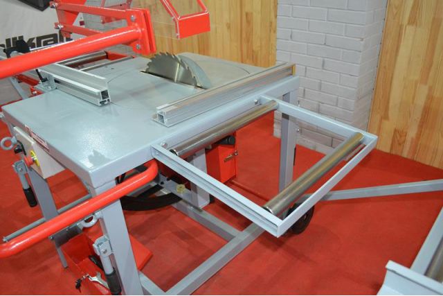 Циркулярная пила Holzmann TS 400Z