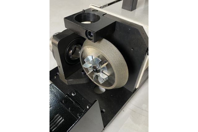 Верстат для заточування свердел MAST...