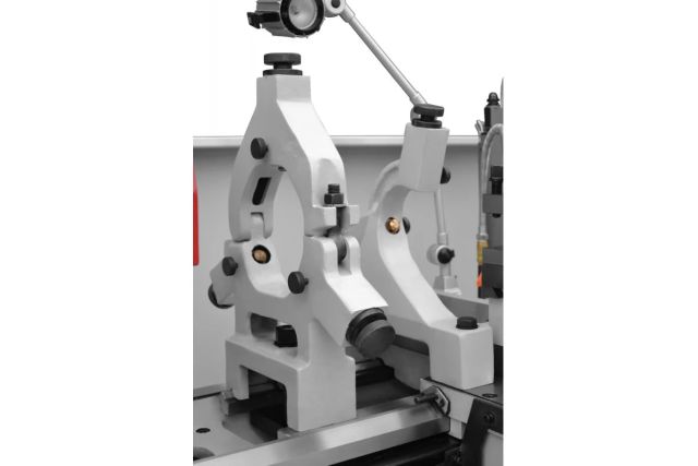 Универсальный токарный станок Cormak CJ6250C/1500