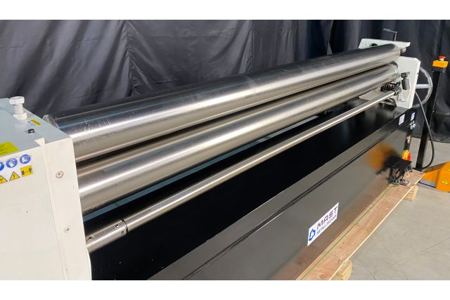 Вальцювальний верстат MAST Metalltechnik...