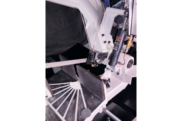 Ленточная пила по металлу MAST Metalltechnik...