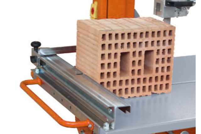 Стрічкова пила по каменю GÖLZ MB500