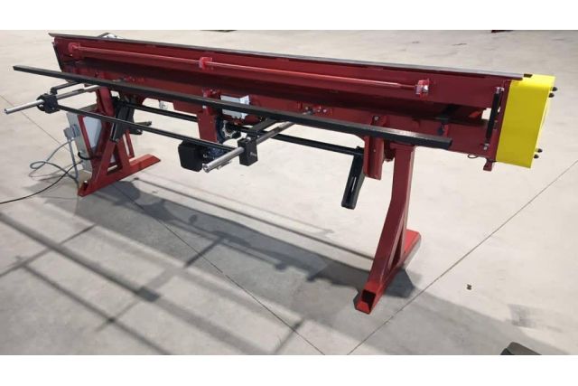 Електромеханічний листозгинальний верстат ZGH...