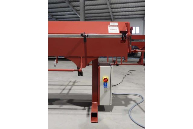 Електромеханічний листозгинальний верстат ZGH...