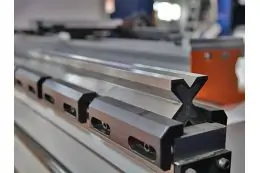 Гідравлічний листозгинальний прес з ЧПК VARTEK 2600x135 Advance Form 6