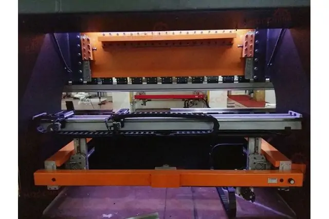 Гідравлічний листозгинальний прес з ЧПК VARTEK 2600x135 Advance Form 7