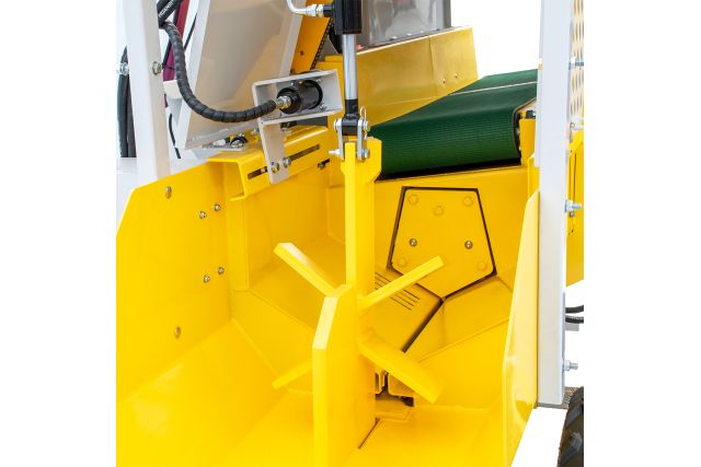 Напівавтоматична машина для різання і розколу...