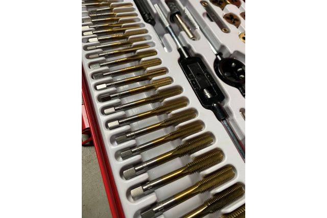 Мітчики і плашки метричні Holzmann GBM 58TIN