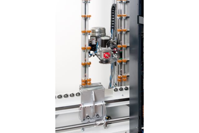 Фрезерный станок с ЧПУ Robland BM 3000