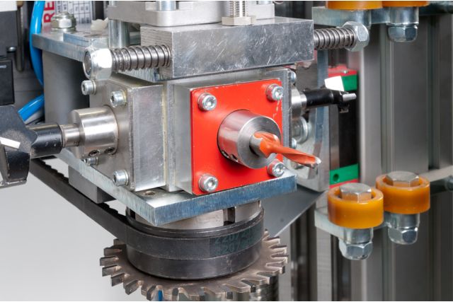 Фрезерный станок с ЧПУ Robland BM 3000