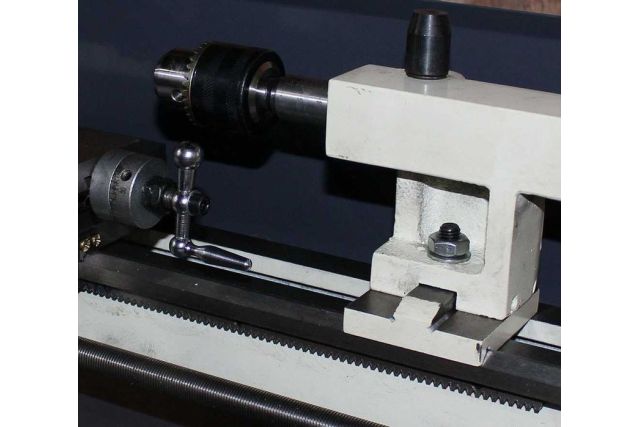 Универсальный токарный станок по металлу MAST...