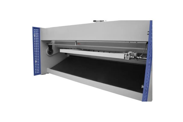 Гідравлічні гільйотинні ножиці CORMAK 6x2500