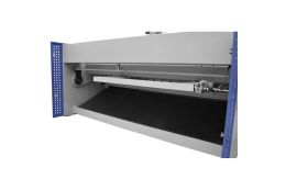 Гидравлические гильотинные ножницы CORMAK 6x2500