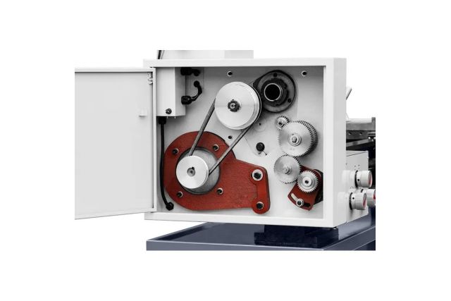 Универсальный токарный станок Cormak 330x915