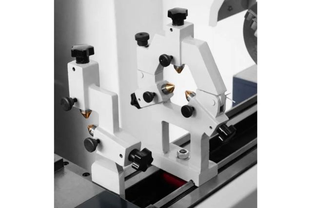 Універсальний токарний верстат Cormak 330х915