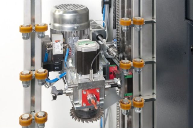 Сверлильный центр с ЧПУ ROBLAND BM 3000